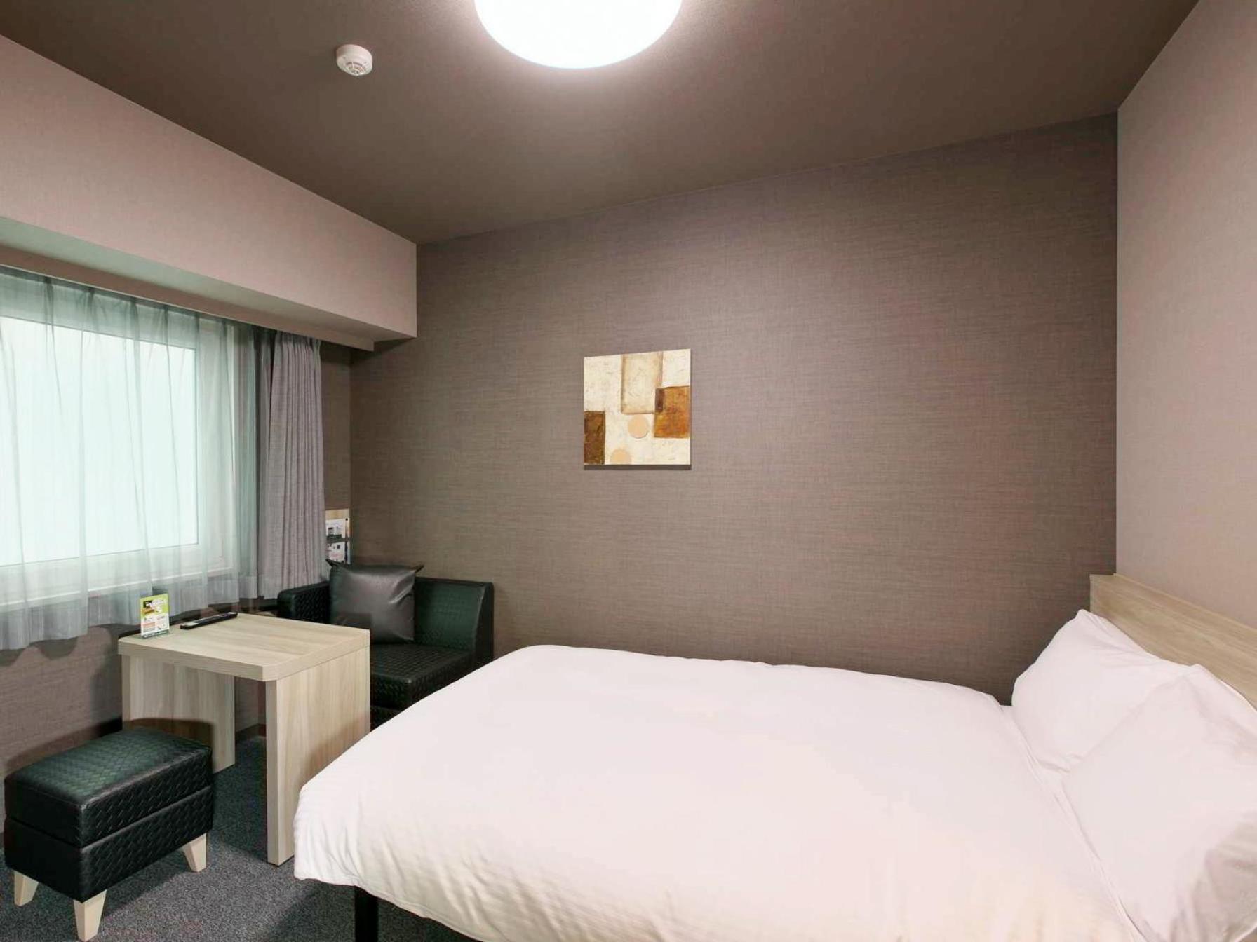 Hotel Route Inn Hiratsukaeki Kitaguchi מראה חיצוני תמונה
